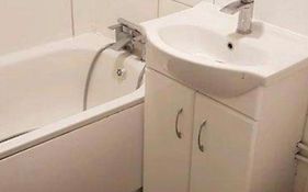 2- Room In Central London